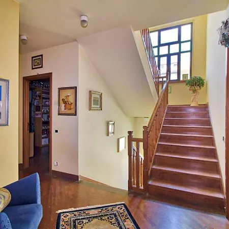 Edi Villa